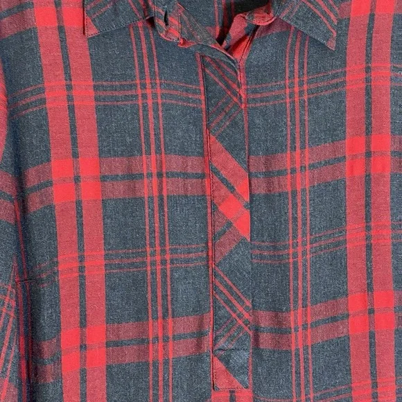 Cabi Top Womens Medium Red Black Plaid 1/2 Button Up Blouse Hi Low Festive Boho - Picture 7 of 16